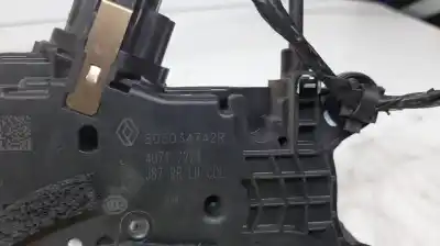 Pezzo di ricambio per auto di seconda mano serratura porta posteriore sinistra per renault captur helly hansen riferimenti oem iam 805034742r  
