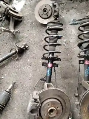 Pièce détachée automobile d'occasion MOYEU DE ROUE AVANT GAUCHE pour RENAULT SCÉNIC II (JM0/1_)  Références OEM IAM   