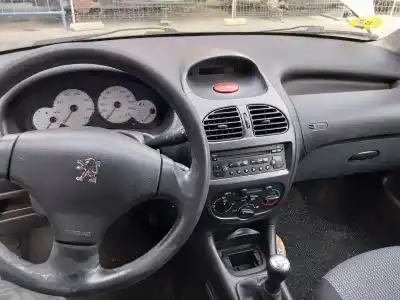 Pièce détachée automobile d'occasion tableau de bord pour peugeot 206 berlina x-line références oem iam   