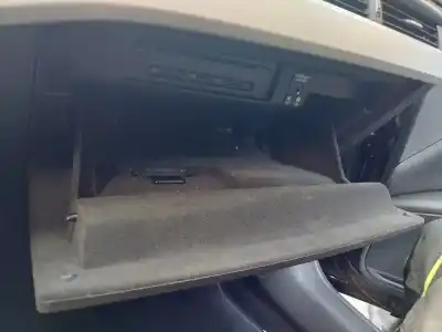 Автозапчастина б/у електричне стояночне гальмо для audi a4 berlina (8wc) 35 tfsi advanced посилання на oem iam   
