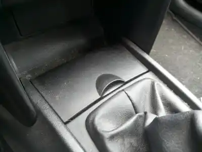 Piesă de schimb auto la mâna a doua scrusiera pentru peugeot 207 1.4 16v cat (kfu / et3j4) referințe oem iam   