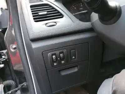 Gebrauchtes Autoersatzteil RELAIS SICHERUNGSKASTEN Multifunktionsrelais zum RENAULT LAGUNA II GRANDTOUR (KG0)  OEM-IAM-Referenzen   