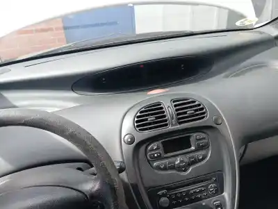 Pièce détachée automobile d'occasion tableau de bord pour citroen xsara picasso nfvtu5jp références oem iam   
