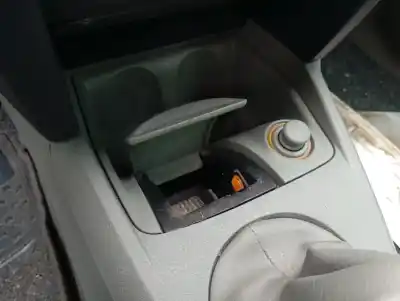 Автозапчасти б/у пепельница за renault clio ii fase ii (b/cb0) base authentique 75 cv / 55 kw ссылки oem iam 