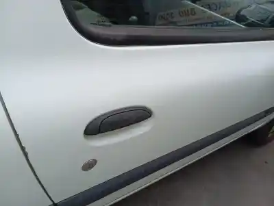 Автозапчасти б/у дверь передняя правая за renault clio ii fase ii (b/cb0) base authentique 75 cv / 55 kw ссылки oem iam   