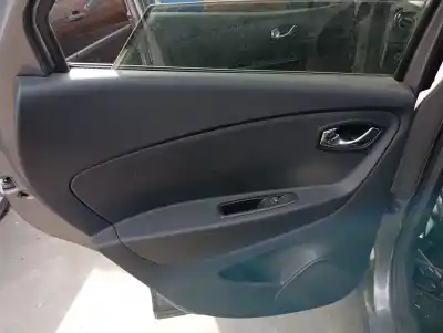 Peça sobressalente para automóvel em segunda mão forra / revestimento da porta traseira esquerda por renault captur s-edition 118 cv / 87 kw referências oem iam 