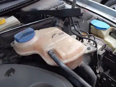 Pièce détachée automobile d'occasion VASE D'EXPANSION DE LIQUIDE DE REFROIDISSEMENT pour VOLKSWAGEN PASSAT B5.5 (3B3)  Références OEM IAM   