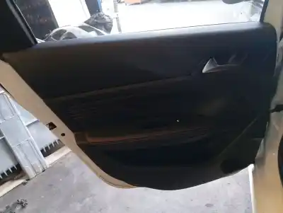 Pezzo di ricambio per auto di seconda mano rivestimento portiera posteriore sinistra per peugeot 308 (p5) active pack 130 cv / 96 kw riferimenti oem iam 