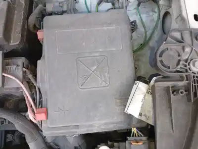 Pezzo di ricambio per auto di seconda mano scatola relè/fusibili per peugeot 308 (p5) active pack 130 cv / 96 kw riferimenti oem iam 