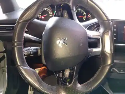 Pezzo di ricambio per auto di seconda mano controllo della luce per peugeot 308 (p5) active pack 130 cv / 96 kw riferimenti oem iam 