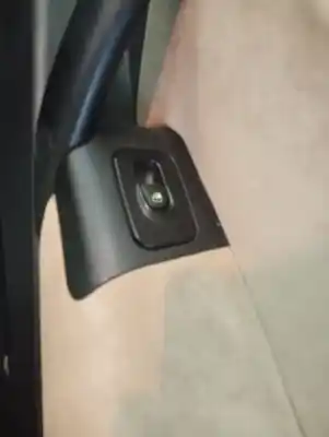 Автозапчастина б/у передній правий віконний вимикач для LANCIA YPSILON (101) 1.2 16V CAT 80 CV / 59 KW Посилання на OEM IAM   