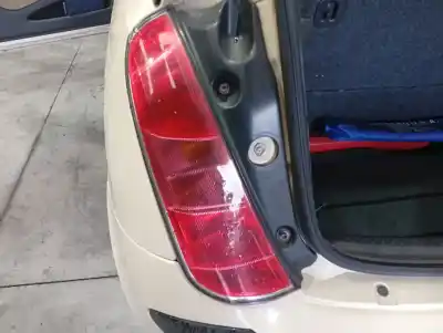 Pezzo di ricambio per auto di seconda mano Lampada Posteriore Sinistra per LANCIA YPSILON (101) 1.2 16V CAT 80 CV / 59 KW Riferimenti OEM IAM   
