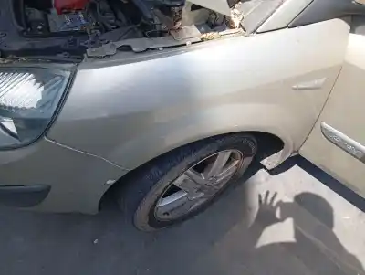 Pièce détachée automobile d'occasion Aile Avant Gauche pour RENAULT SCENIC II Adventure by Coronel Tapiocca Références OEM IAM   