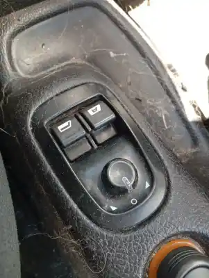 Pièce détachée automobile d'occasion COMMANDE DE LÈVE VITRE AVANT DROIT pour PEUGEOT 206 CC  Références OEM IAM   