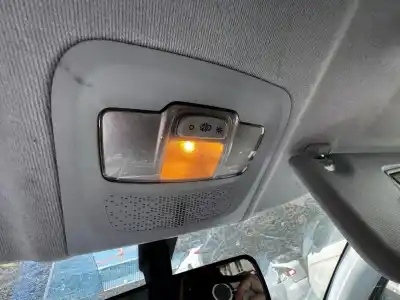 Peça sobressalente para automóvel em segunda mão luz interior por peugeot 208 allure referências oem iam 