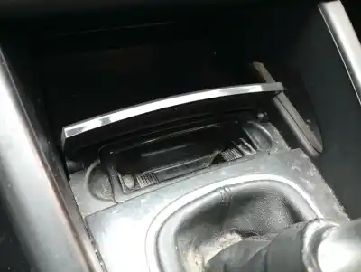 Автозапчастина б/у попільничка для audi a3 (8p) 1.9 tdi ambiente посилання на oem iam   