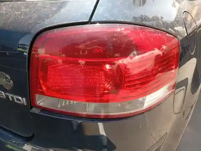 Автозапчасти б/у правый задний фонарь за audi a3 (8p) 1.9 tdi ambiente ссылки oem iam 