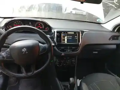 Автозапчастина б/у  для PEUGEOT 208  Посилання на OEM IAM   