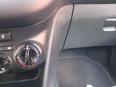 Peça sobressalente para automóvel em segunda mão motor de sofagem por peugeot 208 active 81 cv / 60 kw referências oem iam 