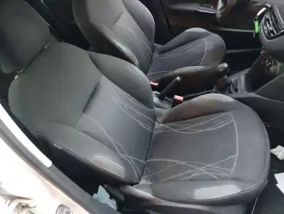 Peça sobressalente para automóvel em segunda mão ASSENTO DIANTEIRO DIREITO por PEUGEOT 208  Referências OEM IAM   