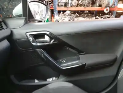 Peça sobressalente para automóvel em segunda mão elevador de vidros dianteiro direito por peugeot 208 active 81 cv / 60 kw referências oem iam 