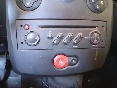 Second-hand car spare part audio system / radio cd for renault clio iii evolution oem iam references 