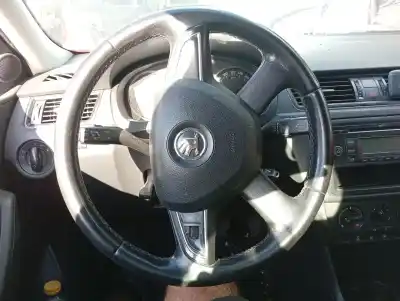 Second-hand car spare part steering wheel for skoda rapid (nh) (07.2012->) 1.6 active [1.6 ltr. - 77 kw tdi dpf] oem iam references 