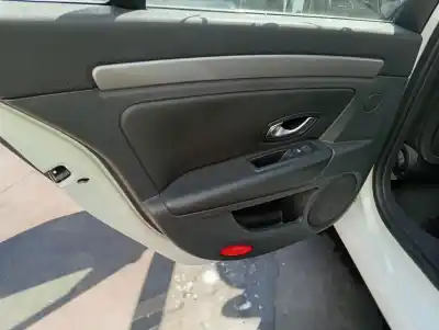 Автозапчасти б/у обивка задней левой двери за renault laguna coupe emotion plus 110 cv / 81 kw ссылки oem iam 