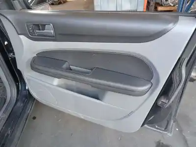 Автозапчасти б/у обивка передней правой двери за ford focus lim. (cb4) titanium ссылки oem iam 