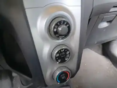Peça sobressalente para automóvel em segunda mão comando de sofagem (chauffage / ar condicionado)  por toyota yaris (ksp9/scp9/nlp9) básico referências oem iam 