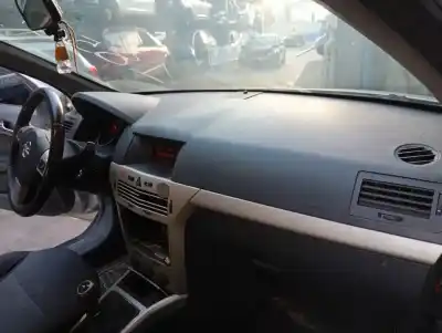 Second-hand car spare part dashboard for opel astra h berlina cosmo oem iam references 