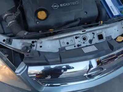 Peça sobressalente para automóvel em segunda mão condensador / radiador de ar condicionado por opel zafira b cosmo referências oem iam 