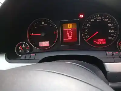 Pezzo di ricambio per auto di seconda mano pannello degli strumenti per audi a4 berlina (8e) 1.9 tdi riferimenti oem iam 