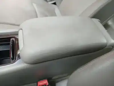 Pezzo di ricambio per auto di seconda mano bracciolo centrale per mercedes-benz clase c (w203) c 220 cdi (203.006) riferimenti oem iam 