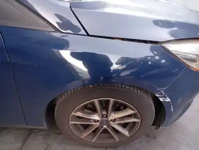 Pezzo di ricambio per auto di seconda mano parafango anteriore destro per ford focus lim. black&red riferimenti oem iam 