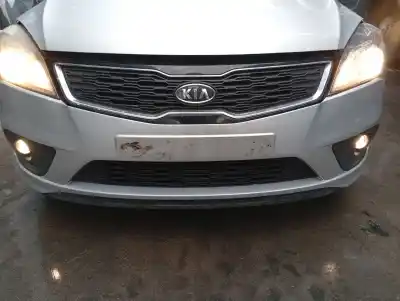 Peça sobressalente para automóvel em segunda mão para choques dianteiro por kia pro_ceed drive 90 cv / 66 kw referências oem iam   