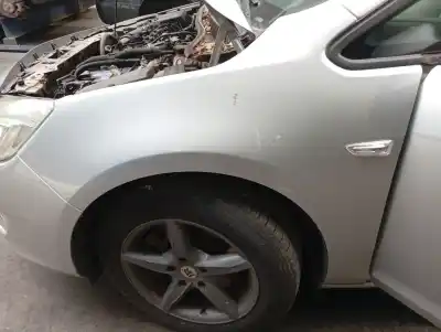 Peça sobressalente para automóvel em segunda mão  por OPEL ASTRA J LIM.  Referências OEM IAM   