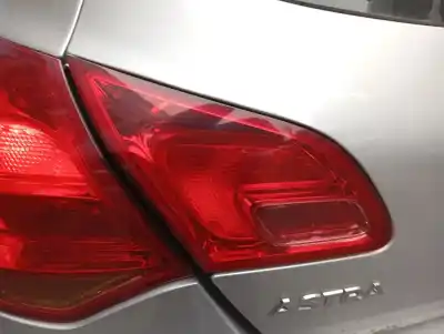 Peça sobressalente para automóvel em segunda mão farolim interior traseiro esquerdo por opel astra j lim. cosmo referências oem iam 