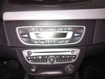 Tweedehands auto-onderdeel Audiosysteem / Radio-cd voor RENAULT FLUENCE 1.5 Dynamique [1.5 Ltr. - 78 kW dCi Diesel] OEM IAM-referenties   