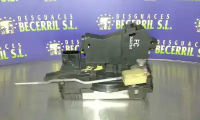 Recambio de automóvil de segunda mano de CERRADURA PUERTA DELANTERA DERECHA para OPEL VECTRA C BERLINA  referencias OEM IAM 13210770  