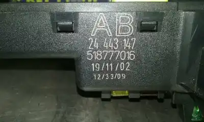 Recambio de automóvil de segunda mano de caja reles / fusibles para opel vectra c berlina 2.0 dti referencias oem iam 24443147  518777016