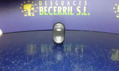 Pièce détachée automobile d'occasion COMMANDE DE LÈVE VITRE AVANT DROIT pour FORD FOCUS BERLINA (CAK)  Références OEM IAM 1324939  