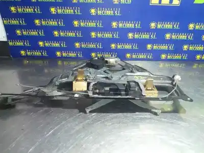 Peça sobressalente para automóvel em segunda mão elevador de vidros traseiro direito por land rover range rover (lp) hse (165kw) referências oem iam lr052109