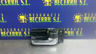 Second-hand car spare part interior right rear handle for toyota corolla (e12) 2.0 d-4d linea sol berlina oem iam references 