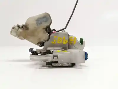 Second-hand car spare part left front door lock for renault maxity fg 130.35/45 oem iam references 80553aa20a