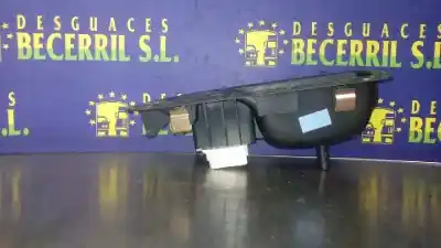 Recambio de automóvil de segunda mano de mando elevalunas trasero izquierdo para renault laguna ii grandtour (kg0) initiale referencias oem iam 8200315029  