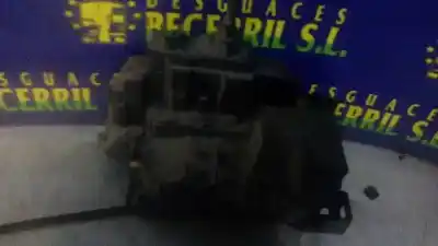 Second-hand car spare part left front door lock for renault clio iii exception oem iam references 