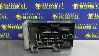 Recambio de automóvil de segunda mano de caja reles / fusibles para chrysler voyager (rg) 2.5 crd se grand voyager referencias oem iam 05102969ab  
