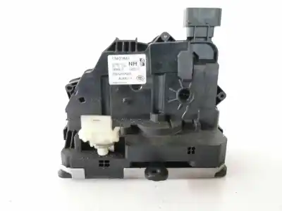 Second-hand car spare part left front door lock for opel corsa e selective oem iam references 13431841
