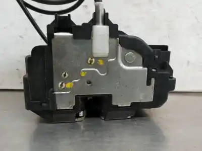 Second-hand car spare part left front door lock for nissan note (e11e) visia oem iam references   